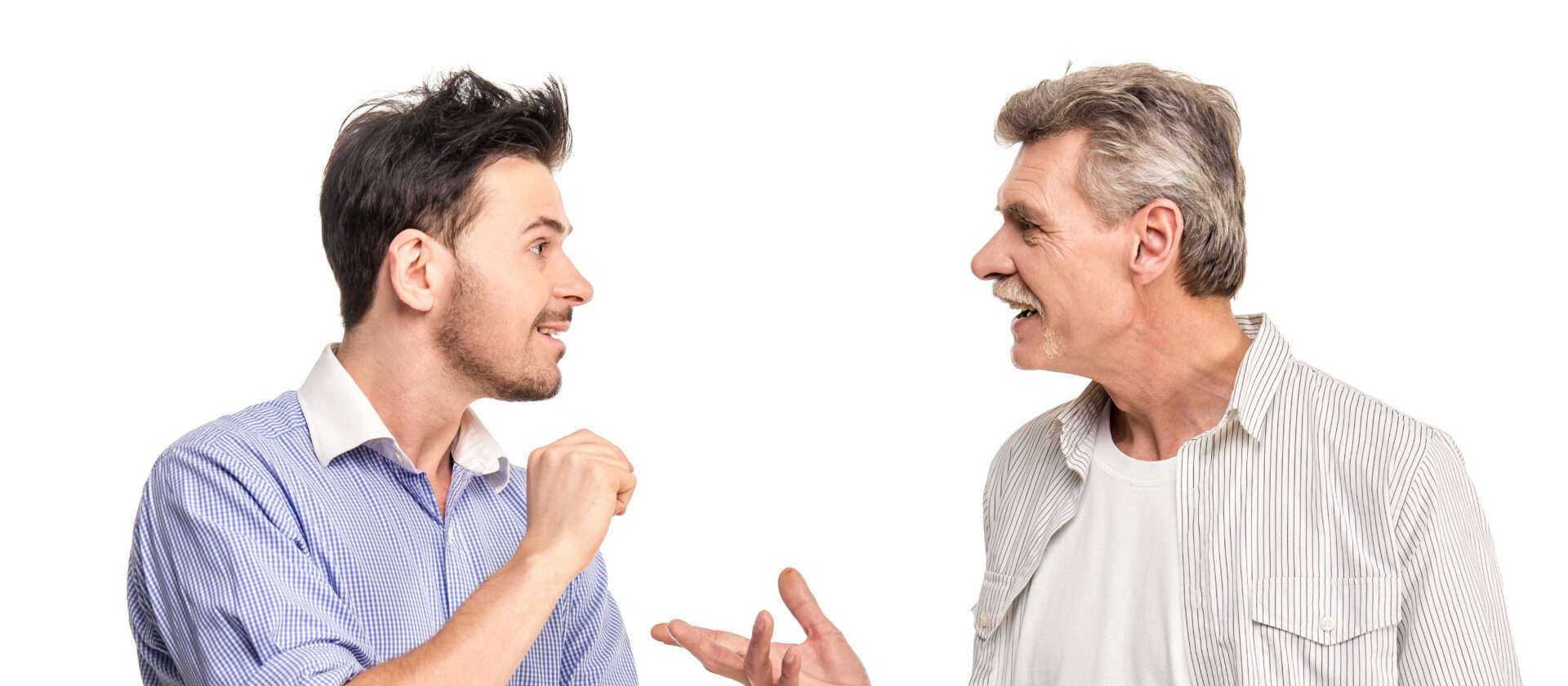 白い背景に英語で会話する 2 人の男性。